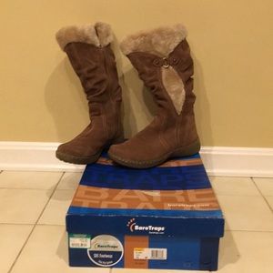 Women’s size 10 tan suede boots